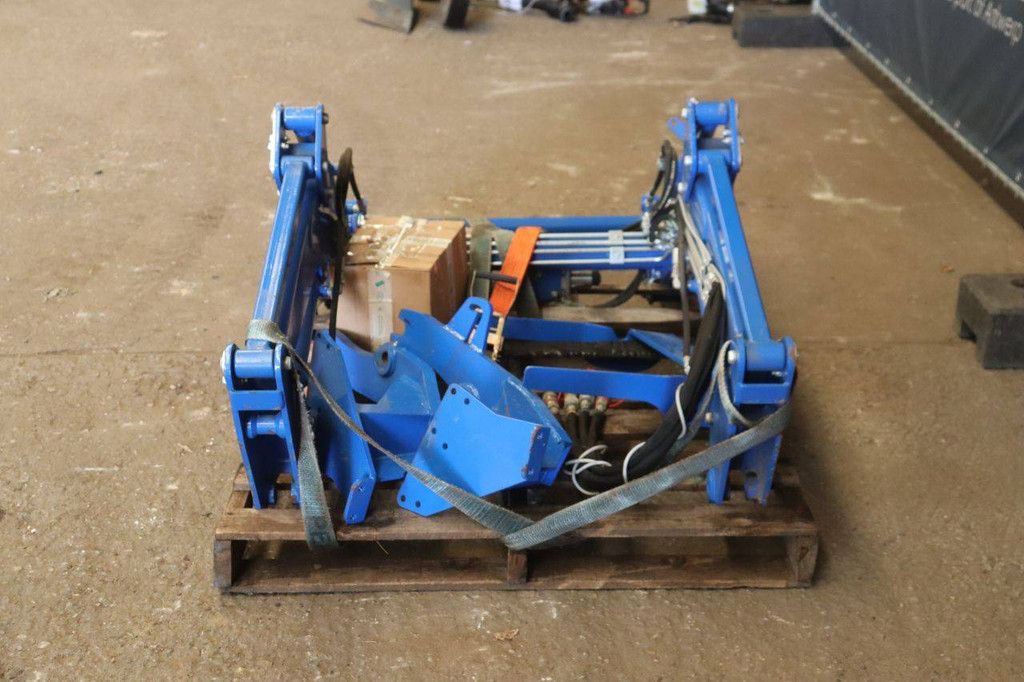 Solis 2400 Frontlader