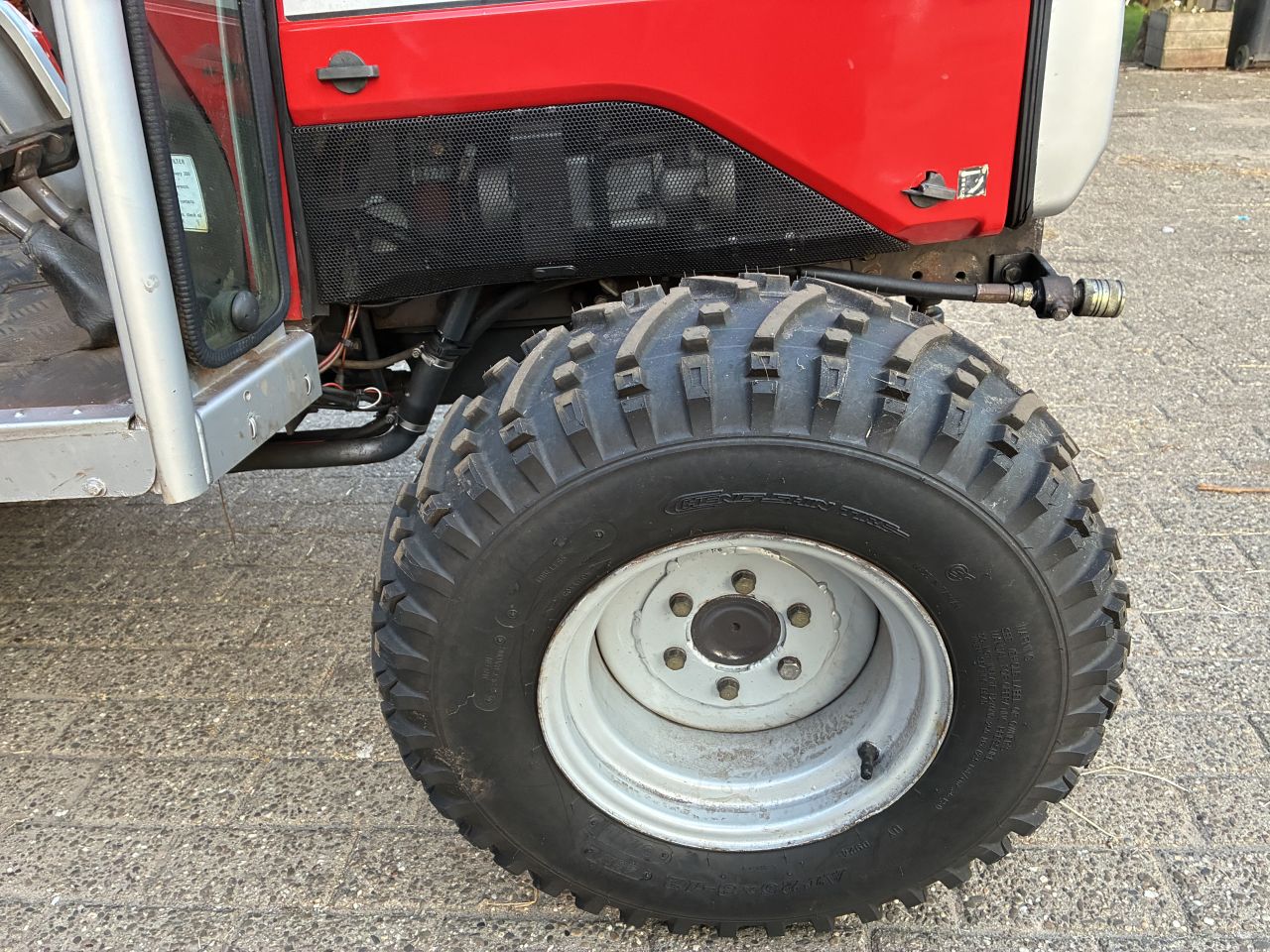 Massey ferguson 1220