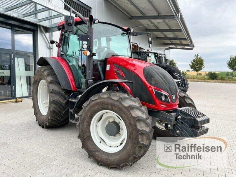 Valtra A104
