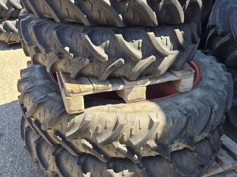 Kleber 300 95R46 & 270 95R32