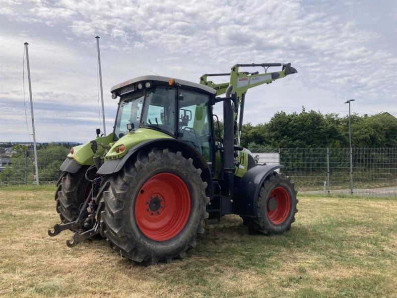 Claas Arion 640
