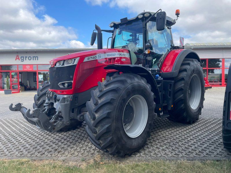 Massey Ferguson 8740 S Dyna VT Exclusive