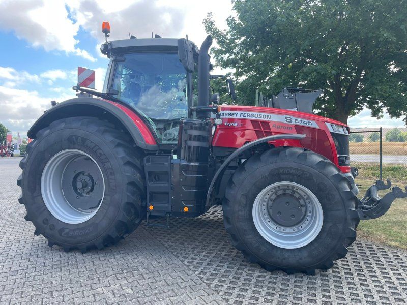 Massey Ferguson 8740 S Dyna VT Exclusive