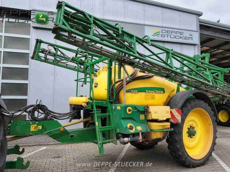 John Deere 732