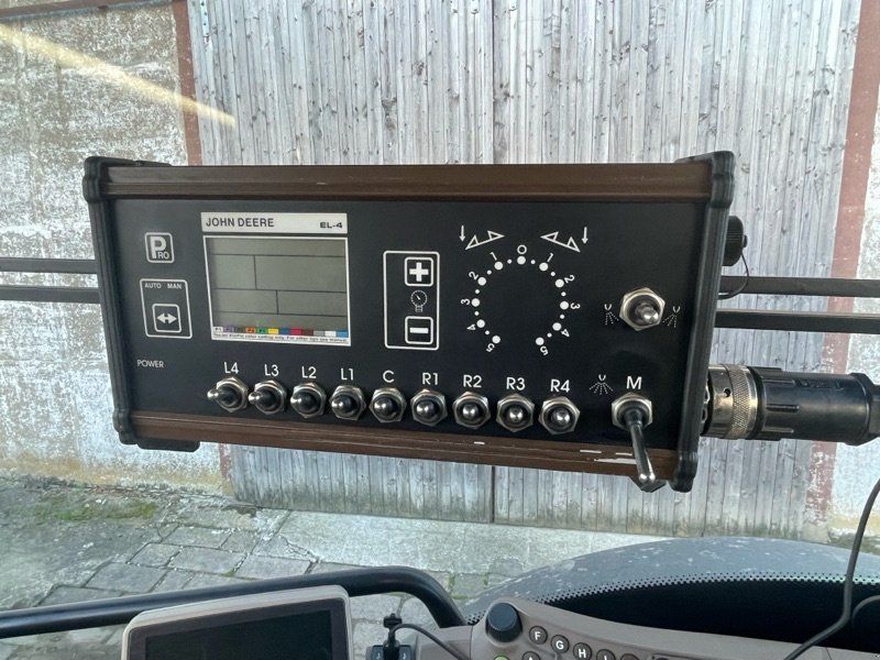 John Deere 732