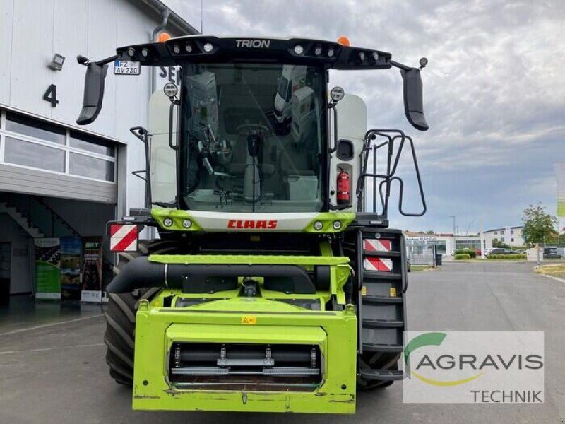 Claas TRION 730 MONTANA