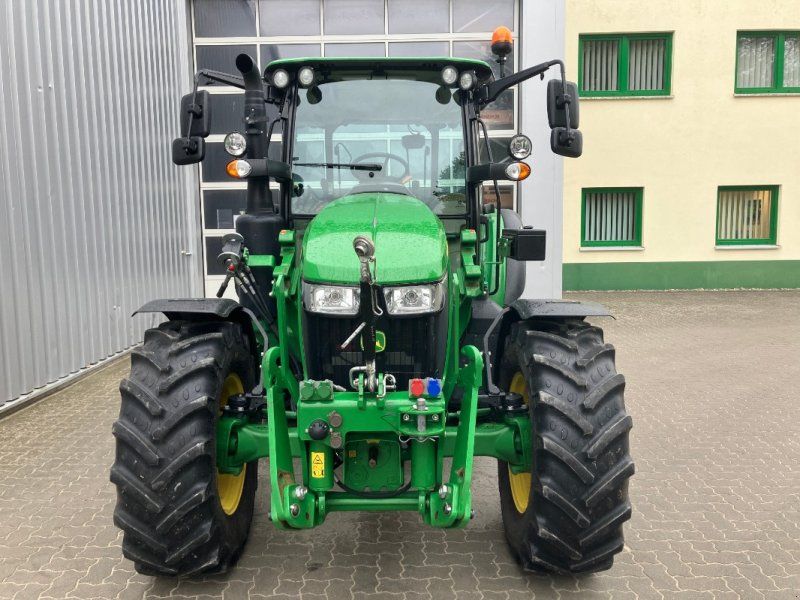 John Deere 5115M