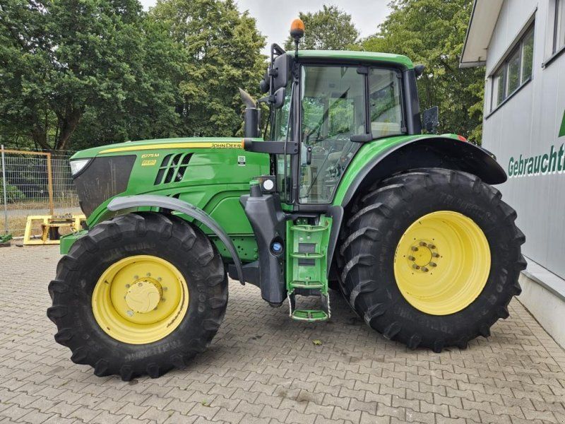John Deere 6175M
