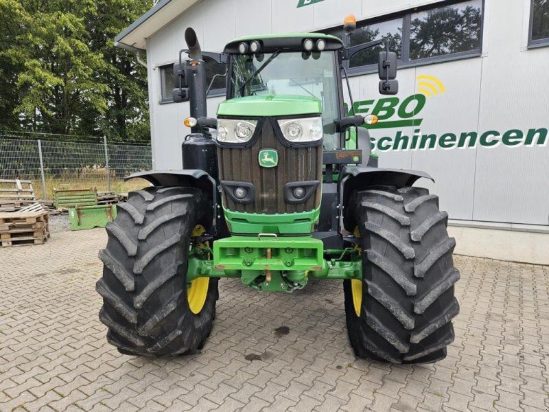 John Deere 6175M