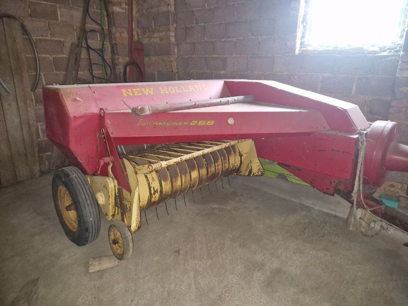 New Holland Super Hayliner 268