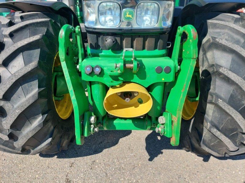 John Deere 7430
