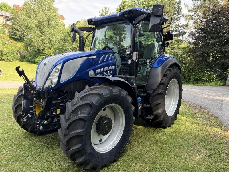 New Holland T5.140 Auto Command (Stage V)