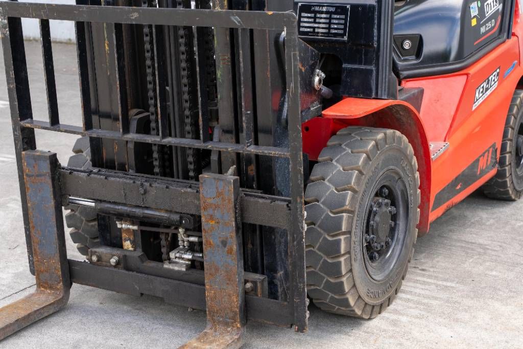 Manitou MI 25