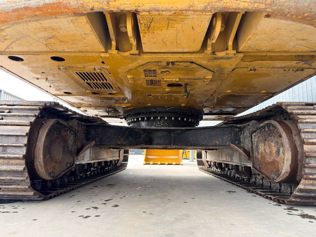 CAT 323EL VA