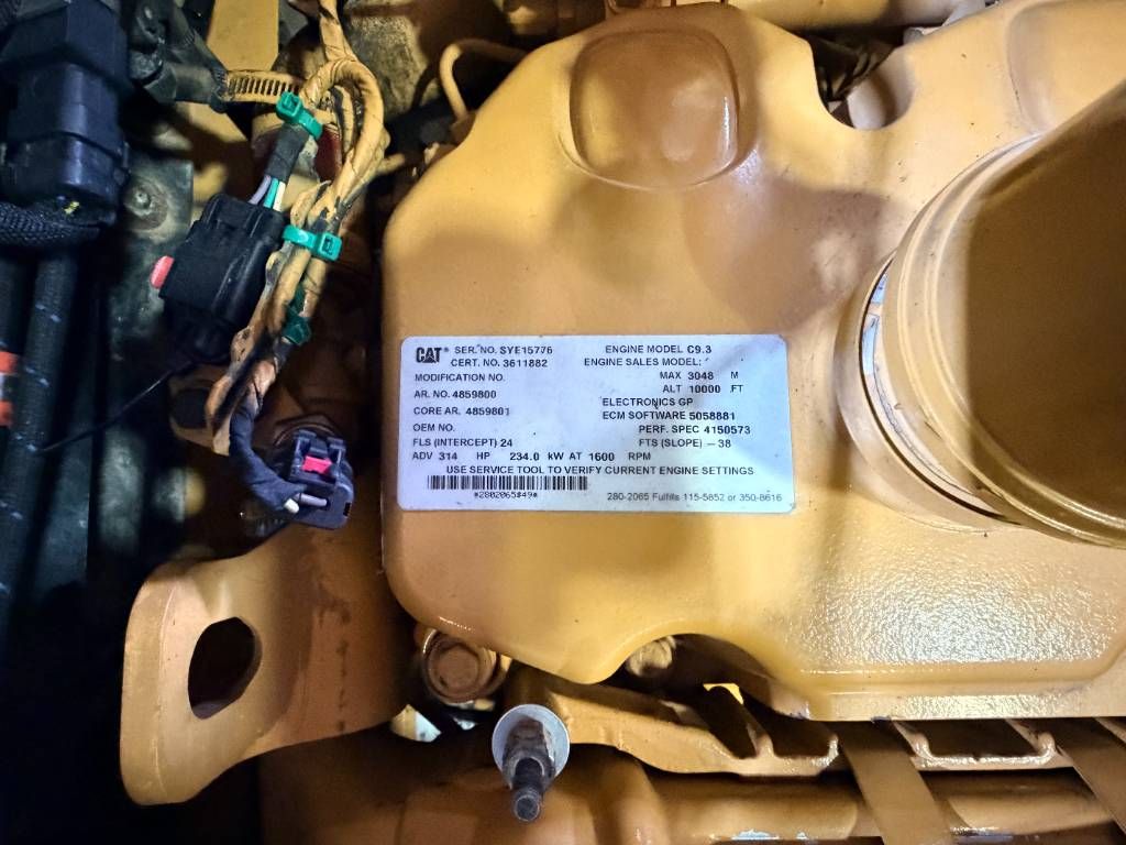 CAT 336F L - NEW CHAINS AND TRACKS