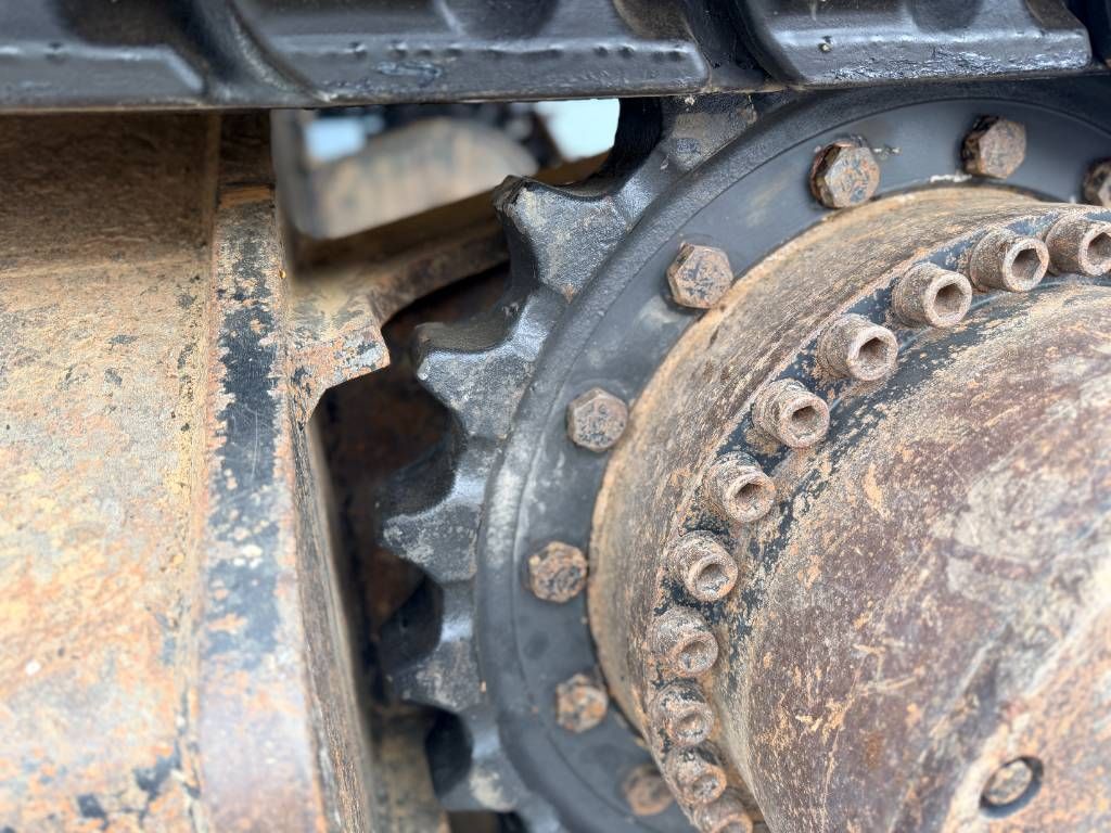 CAT 336F L - NEW CHAINS AND TRACKS