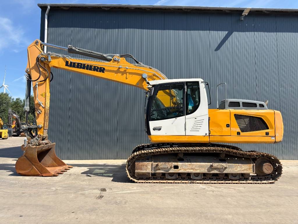 Liebherr R922 SLC