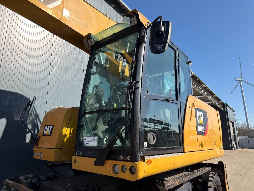CAT M320F