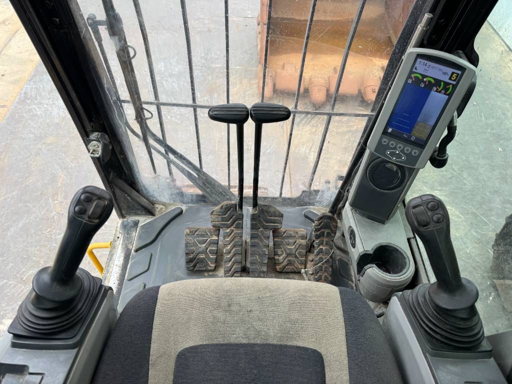 CAT 374FL - Automatiac Greasing / Top Condition