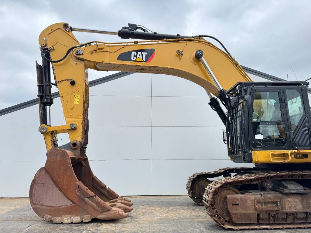 CAT 374FL - Automatiac Greasing / Top Condition