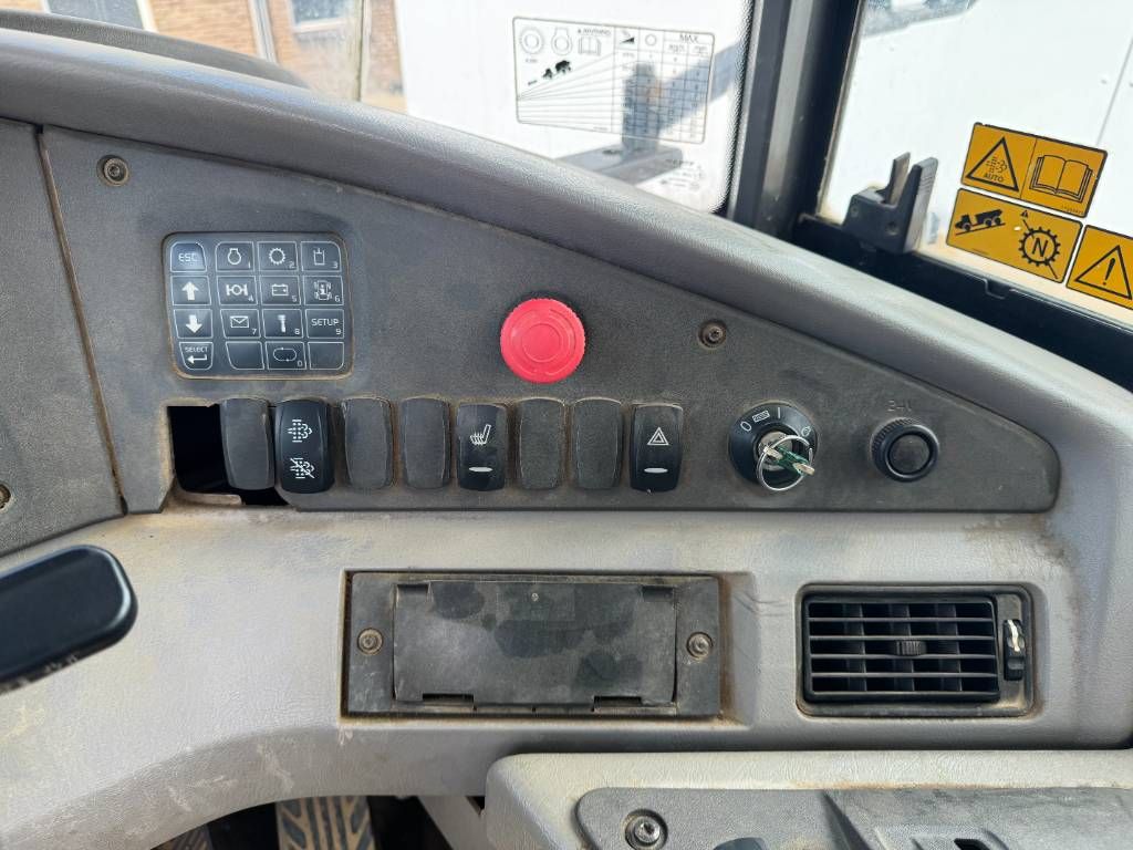 Volvo A30F - Body Heating / GERMAN Machine