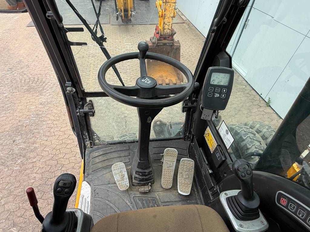 JCB JS145w - Hammer Lines / Blade