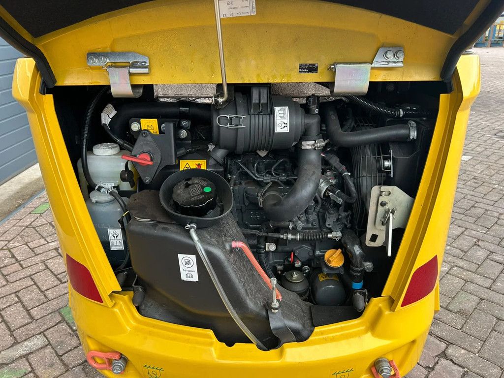 Komatsu PC17R-5