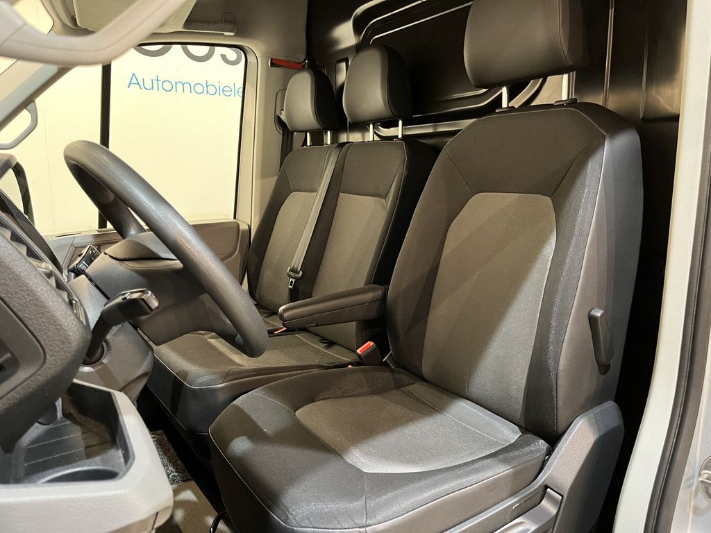 Volkswagen Crafter 2.0 TDI L3H3 / Euro 6 / Airco / Cruise Control / 3-Zits / LM Velgen / 67.200 KM !!