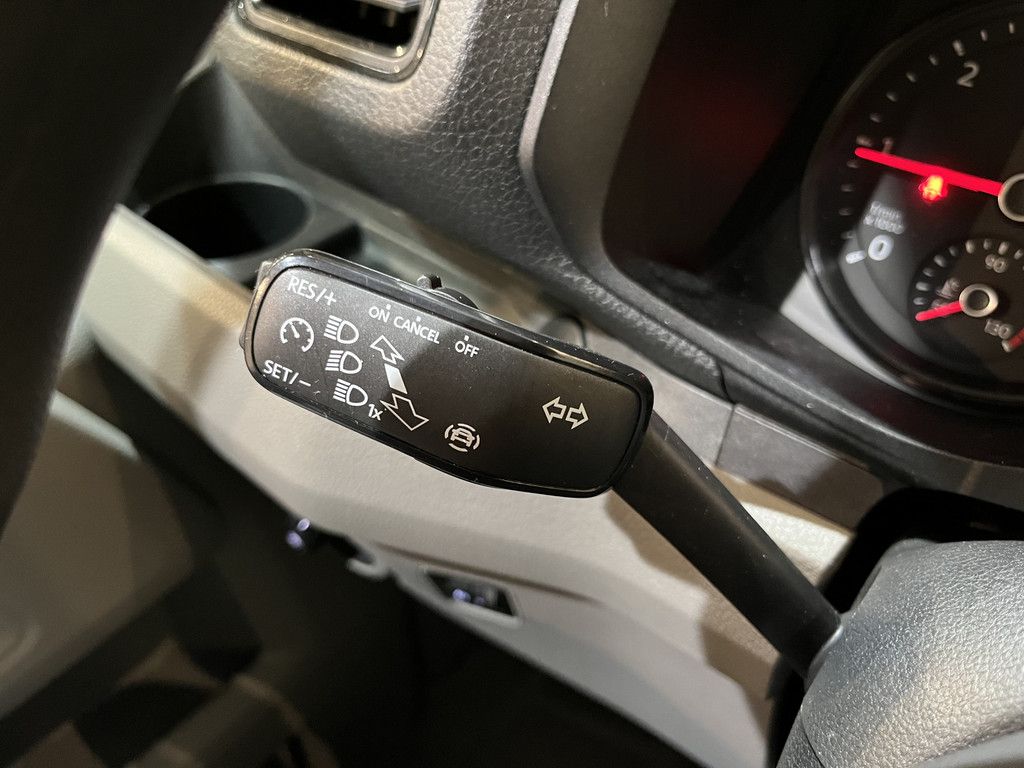 Volkswagen Crafter 2.0 TDI L3H3 / Euro 6 / Airco / Cruise Control / 3-Zits / LM Velgen / 67.200 KM !!