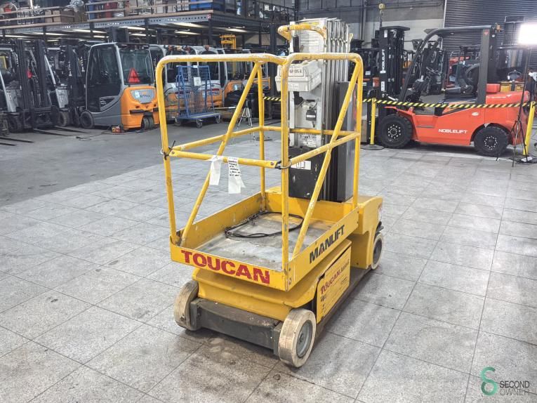 Vertikale Mastbühne Manlift Toucan Junior 8 2003