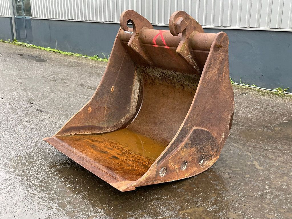 Caterpillar Digging bucket