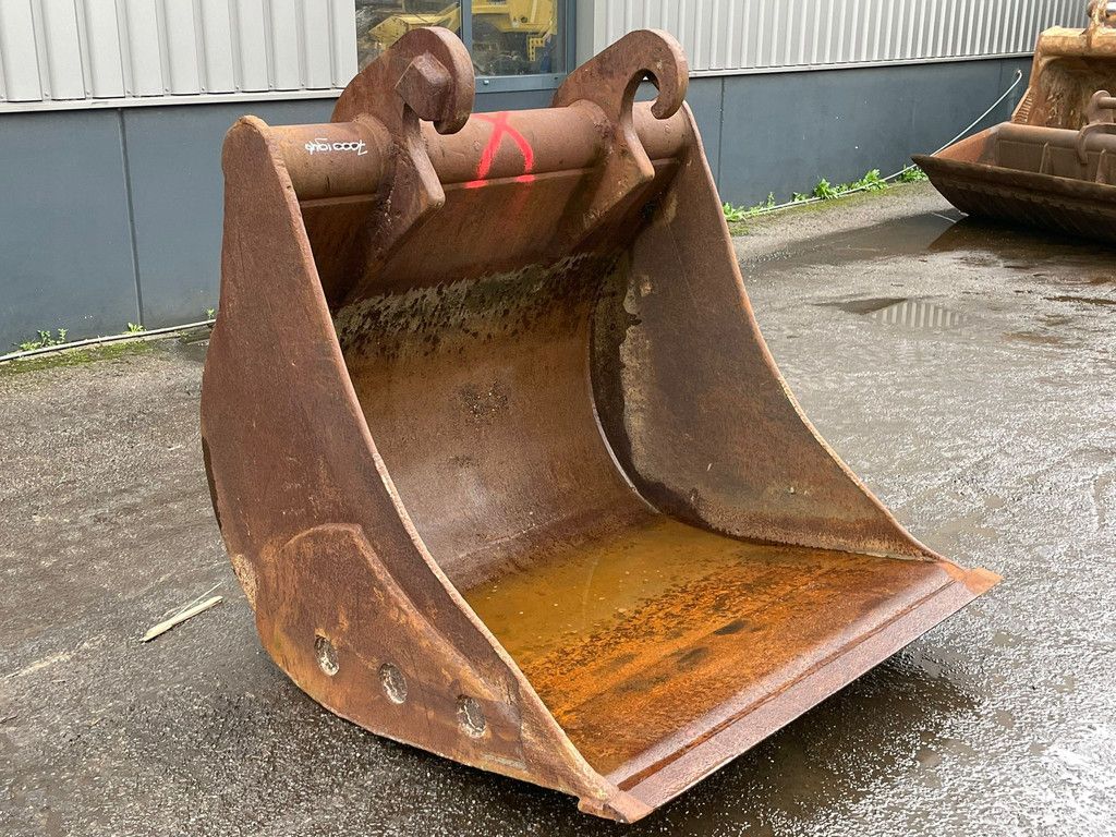 Caterpillar Digging bucket