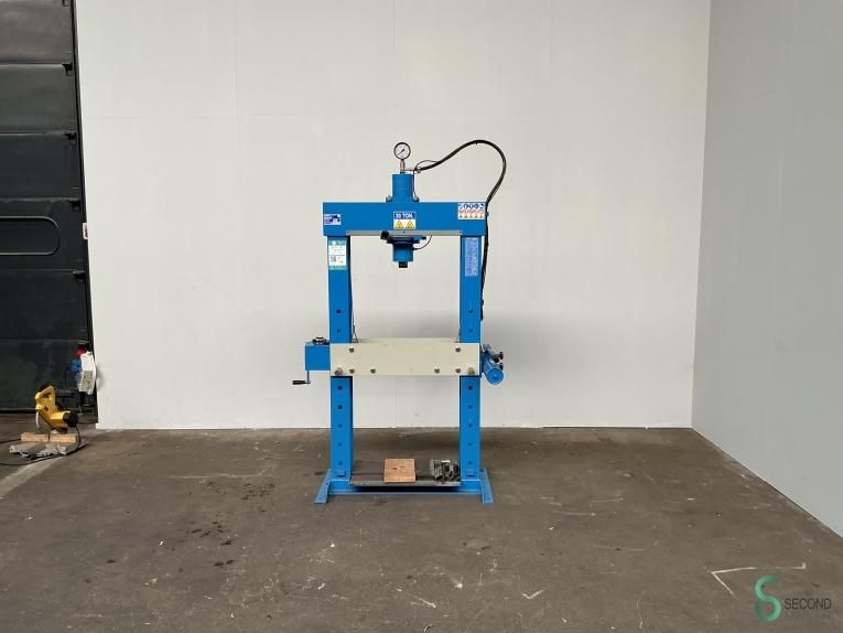 Hydraulic presses OMCN P-30 ton /SA021 2023