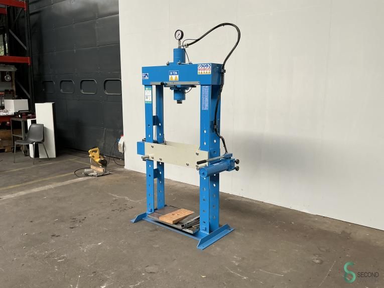 Hydraulic presses OMCN P-30 ton /SA021 2023