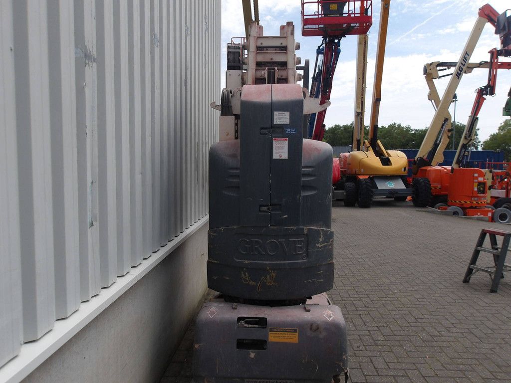 Toucan 1100 Electric Mast Lift 11.10m 1998