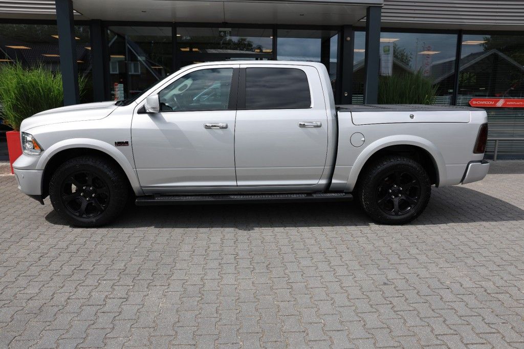 Dodge Ram 5.7 V8 4X4 CREW CAB LARAMIE A/T VAN
