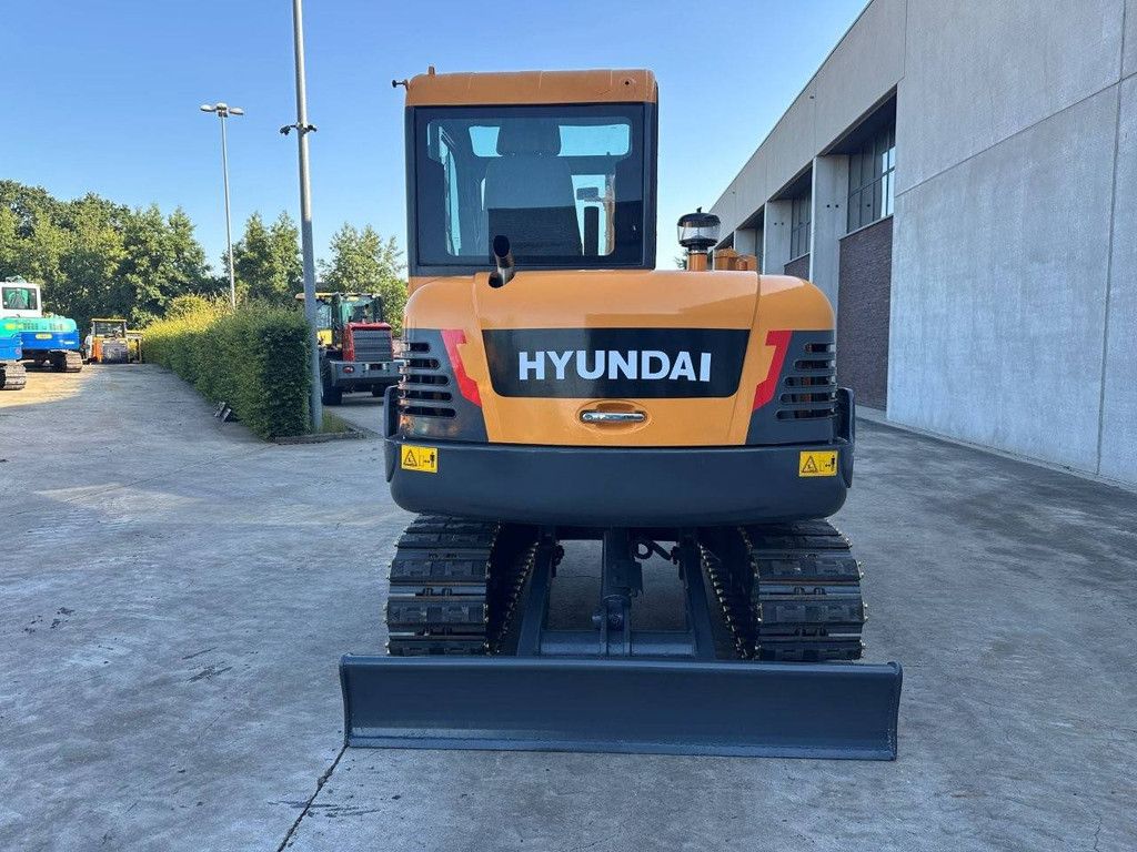 Hyundai R60VS Diesel-Midi-Bagger, Baujahr 2018