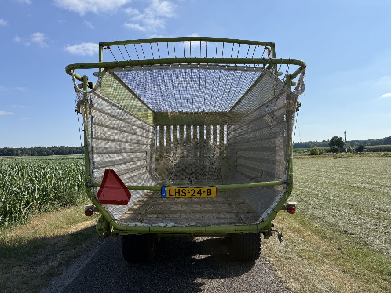 Claas 335 P sprint opraapwagen ladewagen