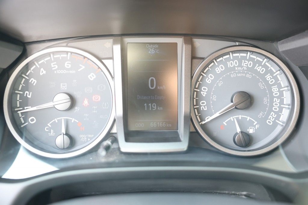 Toyota Hilux TACOMA 3.5 V6 TRD 4WD VAN