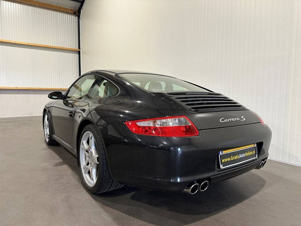 Passenger car Porsche 911 Carrera 997 Petrol 355 hp 2006
