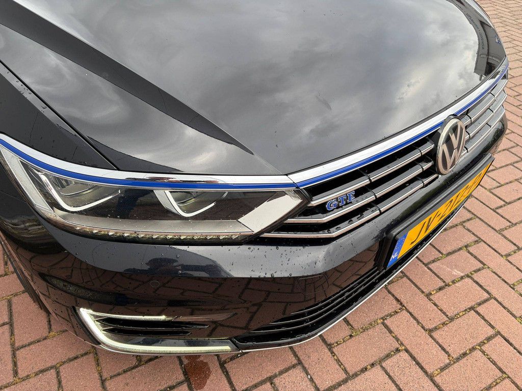 Passenger car Volkswagen Passat GTE Hybrid Petrol/Electric 157hp 2015 (Margin)