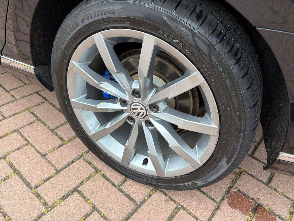 Passenger car Volkswagen Passat GTE Hybrid Petrol/Electric 157hp 2015 (Margin)