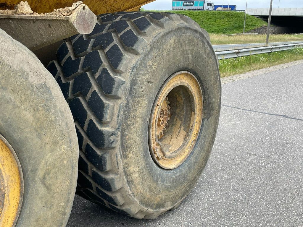 Komatsu HM300