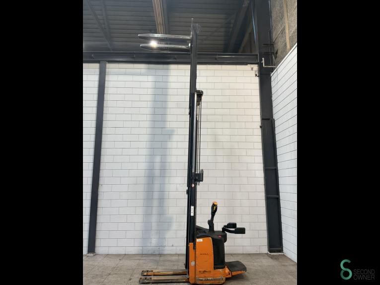 Stackers Electric Still EGV-S14 2003