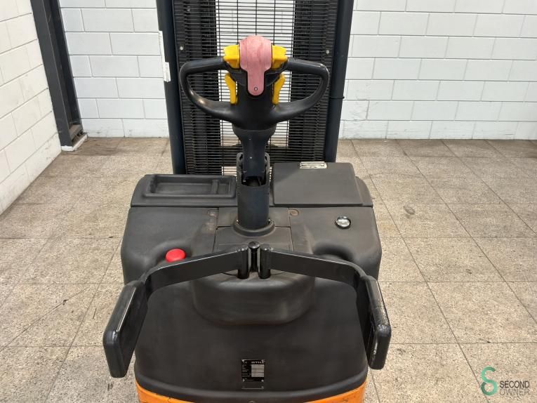 Stackers Electric Still EGV-S14 2003