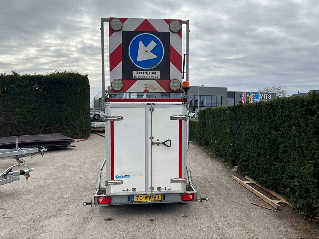 HOKA 2019 geschlossener Anhänger