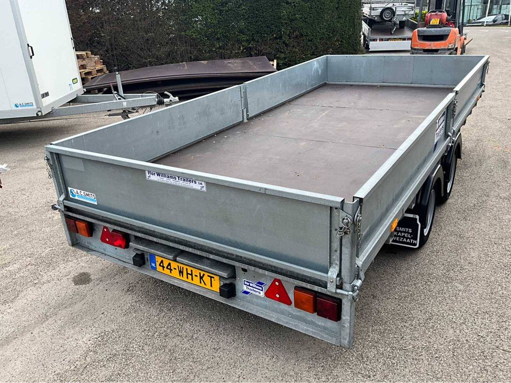 Platform wagon Ifor Williams 2011