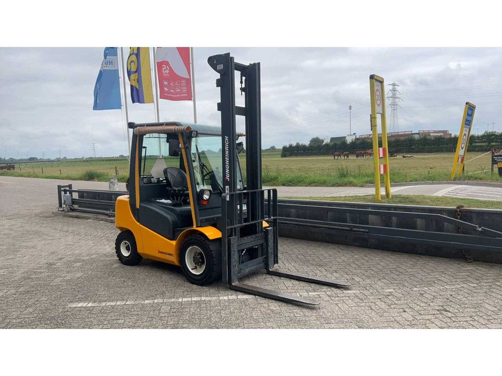 Gabelstapler Jungheinrich TFG 430 LPG 3000kg 4,7m 2005 (Marge)