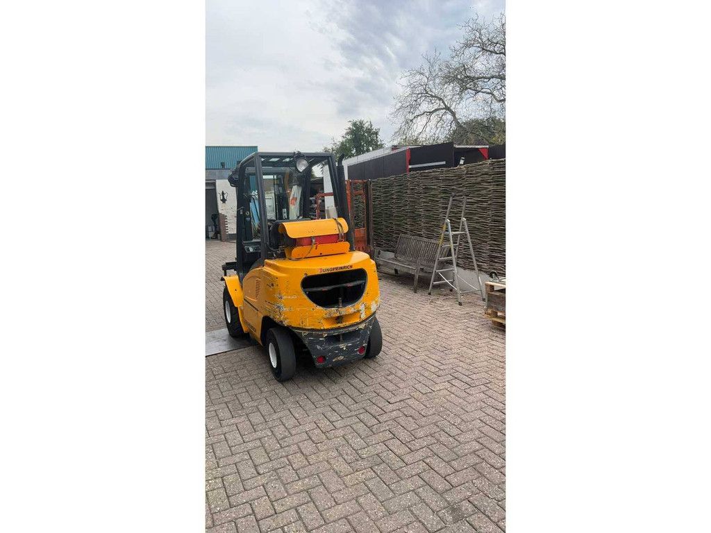 Forklift Jungheinrich TFG30S LPG 3000kg 1.2m (Margin)