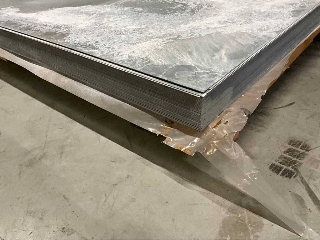 Steel plates 52 pieces